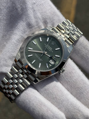 Rolex Datejust Mint dial Jubilee bracelet Smooth bezel 41mm