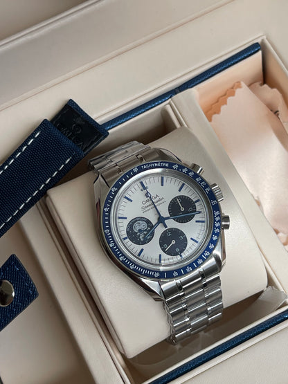 OMEGA SPEEDMASTER Anniversary Series “SNOOPY” 42mm